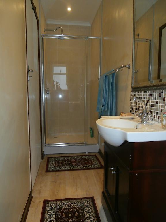 Belle Vue Guesthouse Hermanus Oda fotoğraf